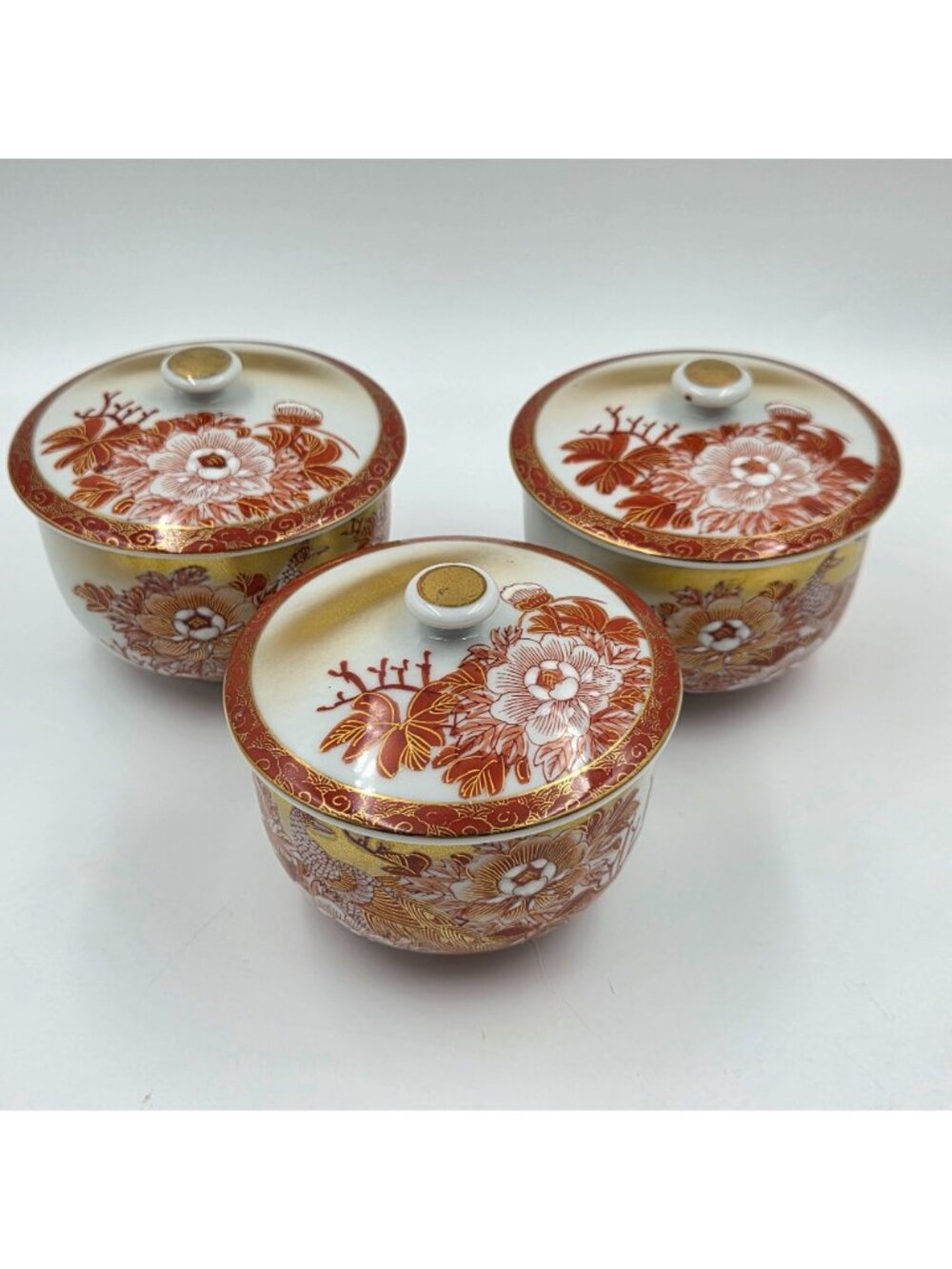 Kutani Peacock & Peony Lidded Tea Cups Set (3) from the Meiji Period - Picture 3 of 13